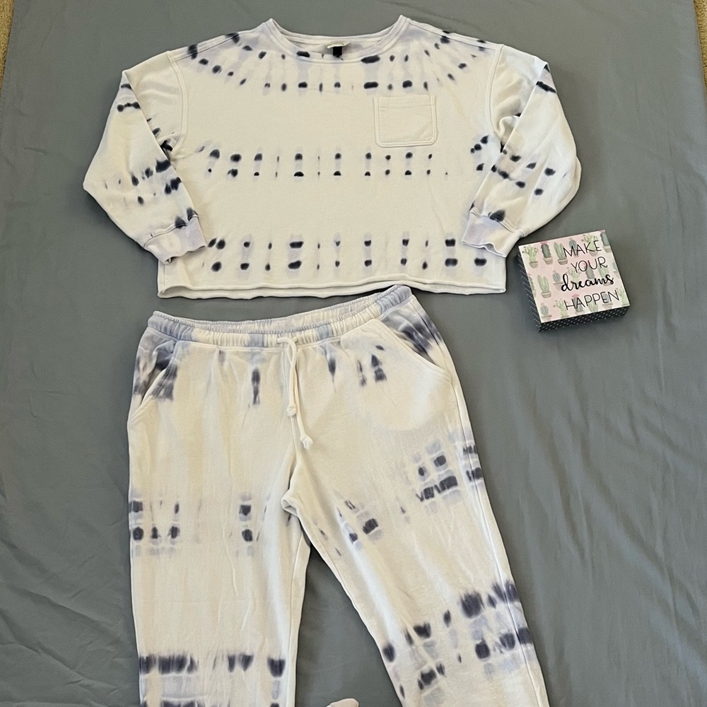 Universal Thread Top And Bottom Set - image 1